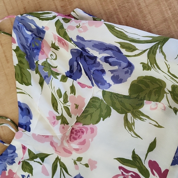 Reformation Kourtney Floral Midi Dress In Donna. 10 - Picture 6 of 13